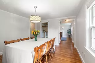 32 Grosvenor Rd, Waltham, MA 02453 - Photo 9