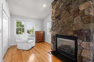 32 Grosvenor Rd, Waltham, MA 02453 - Photo 19