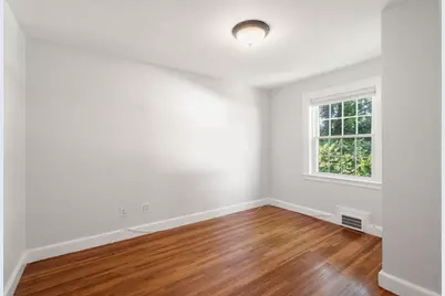 32 Grosvenor Rd, Waltham, MA 02453 - Photo 13