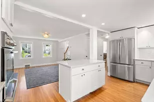 32 Grosvenor Rd, Waltham, MA 02453 - Photo 5