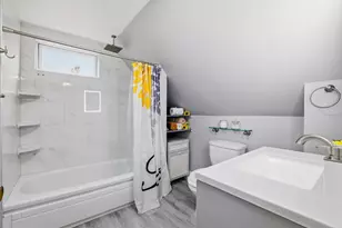 30 Woodlawn St, Everett, MA 02149 - Photo 9