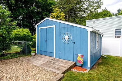176 Hall St, Leominster, MA 01453 - Photo 7