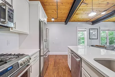 192 Raymond St #4, Cambridge, MA 02140 - Photo 3