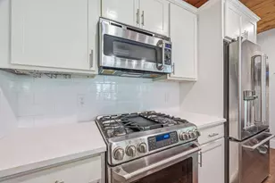 192 Raymond St, Cambridge, MA 02140 - Photo 7