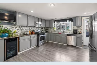 19 Elsie St, Everett, MA 02149 - Photo 11