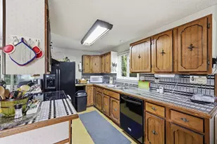 1303 Calkins Rd, Palmer, MA 01069 - Photo 3