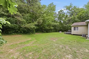 1303 Calkins Rd, Palmer, MA 01069 - Photo 29