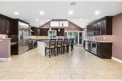 4 Raymond Cir, Peabody, MA 01960 - Photo 11