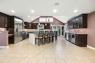 4 Raymond Cir, Peabody, MA 01960 - Photo 11