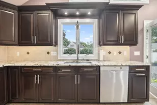 4 Raymond Cir, Peabody, MA 01960 - Photo 13