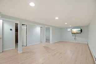 4 Raymond Cir, Peabody, MA 01960 - Photo 31