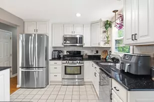 84 Almeda St, Salem, MA 01970 - Photo 9