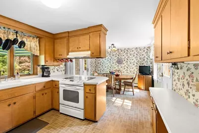 39 Coleridge Dr, Falmouth, MA 02540 - Photo 9