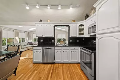 45 Sun Valley Dr, Braintree, MA 02184 - Photo 9