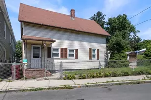 4 L St, Lowell, MA 01850 - Photo 5