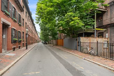 34 Lawrence #2, Boston, MA 02116 - Photo 19