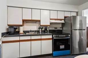 10 Roberts St, Somerville, MA 02145 - Photo 9