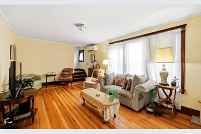 39 Claremont Ave, Holyoke, MA 01040 - Photo 7