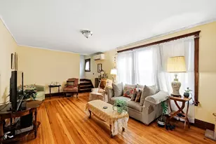 39 Claremont Ave, Holyoke, MA 01040 - Photo 7