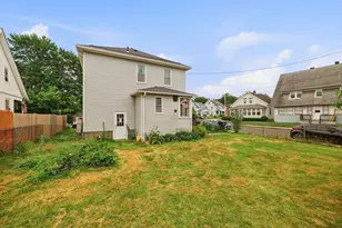 39 Claremont Ave, Holyoke, MA 01040 - Photo 23