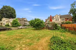 39 Claremont Ave, Holyoke, MA 01040 - Photo 25