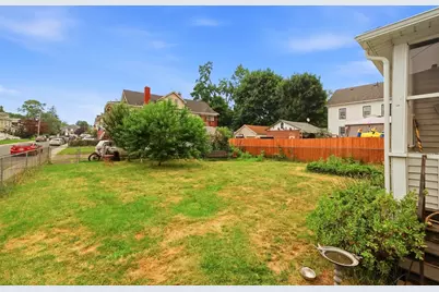 39 Claremont Ave, Holyoke, MA 01040 - Photo 21