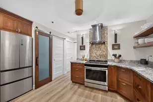 22 Railroad St, Andover, MA 01810 - Photo 3