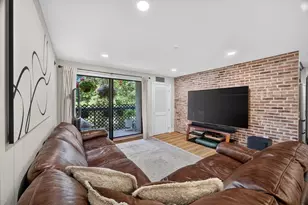 22 Railroad St, Andover, MA 01810 - Photo 13