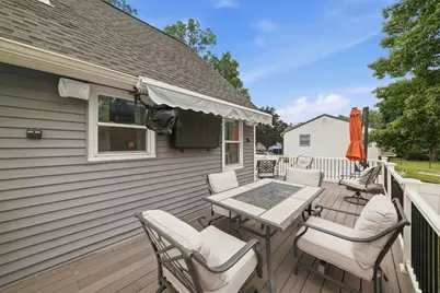 1582 Varnum Ave, Lowell, MA 01854 - Photo 3