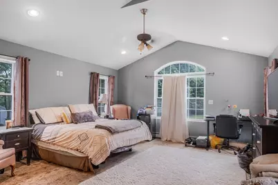 475 Somers, East Longmeadow, MA 01028 - Photo 9