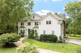18 Lawrence St, Pepperell, MA 01463 - Photo 1