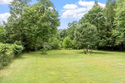 18 Lawrence St, Pepperell, MA 01463 - Photo 5