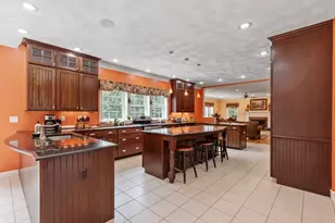 18 Lawrence St, Pepperell, MA 01463 - Photo 9