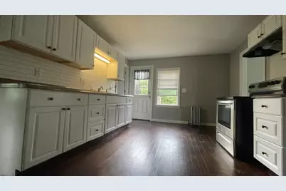 588 Hartford Ave W #2, Uxbridge, MA 01569 - Photo 5