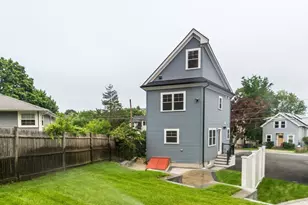 87 Hardy Pond Rd, Waltham, MA 02452 - Photo 33
