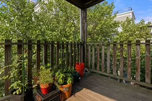 592 E 3rd St, Boston, MA 02127 - Photo 21