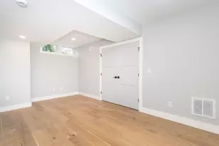 308 Newton St, Waltham, MA 02453 - Photo 37