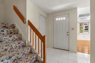 213 Brickett Hill Cir, Haverhill, MA 01830 - Photo 5