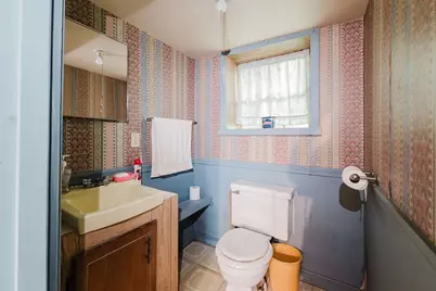 194 Coffin Ave, New Bedford, MA 02746 - Photo 21