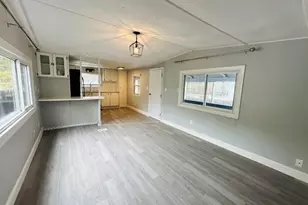 1790 Massachusetts Ave, Lunenburg, MA 01462 - Photo 5