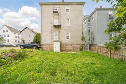 646 Birch St, Fall River, MA 02724 - Photo 3