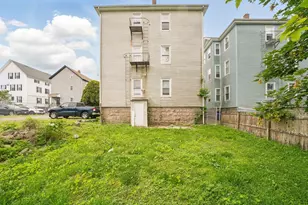646 Birch St, Fall River, MA 02724 - Photo 3