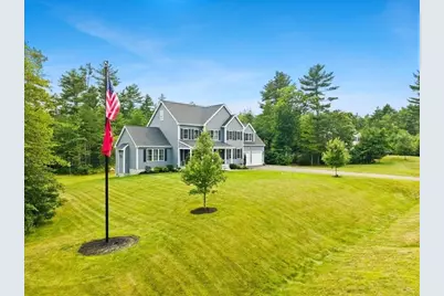 8 Paddock Cir, Middleborough, MA 02346 - Photo 3