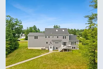8 Paddock Cir, Middleborough, MA 02346 - Photo 9