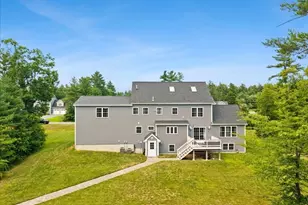 8 Paddock Cir, Middleborough, MA 02346 - Photo 9