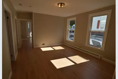 14 Roundy St #1, Beverly, MA 01915 - Photo 5