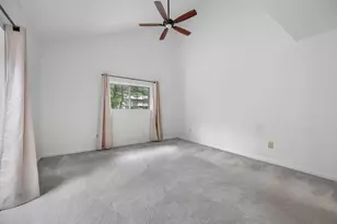 54 Voyagers Ln, Ashland, MA 01721 - Photo 9