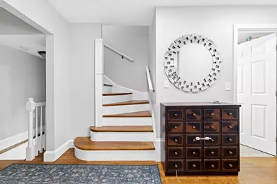 7 Harvard St, Melrose, MA 02176 - Photo 9