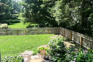 33 Gaylord St, Amherst, MA 01002 - Photo 39
