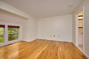 51 Amity Pl, Amherst, MA 01002 - Photo 17